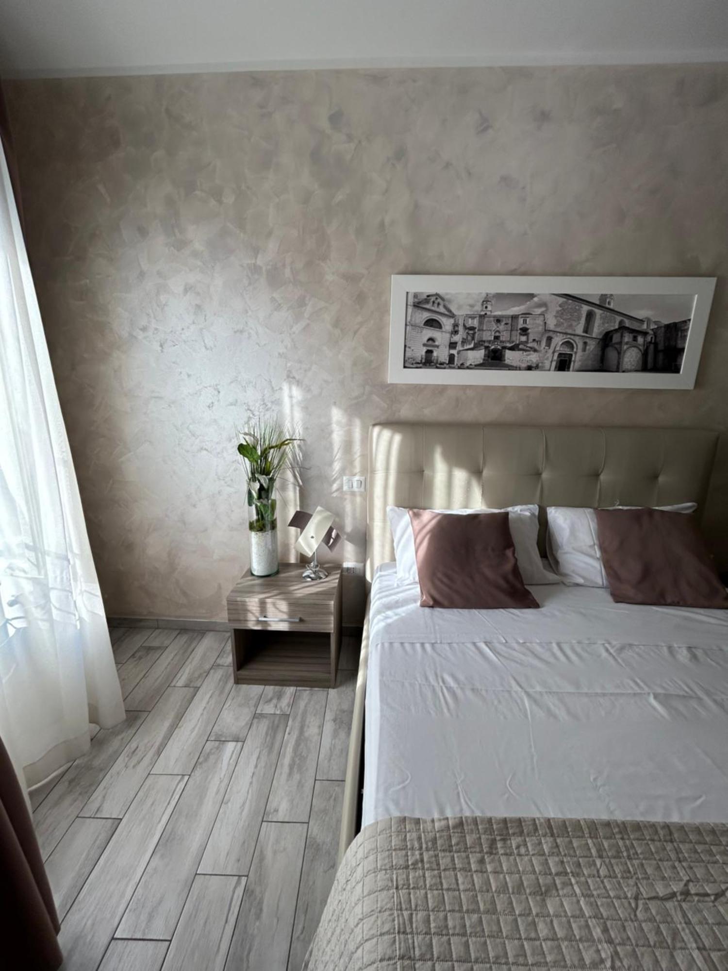 B&B Napoli Centrale N 74 ภายนอก รูปภาพ