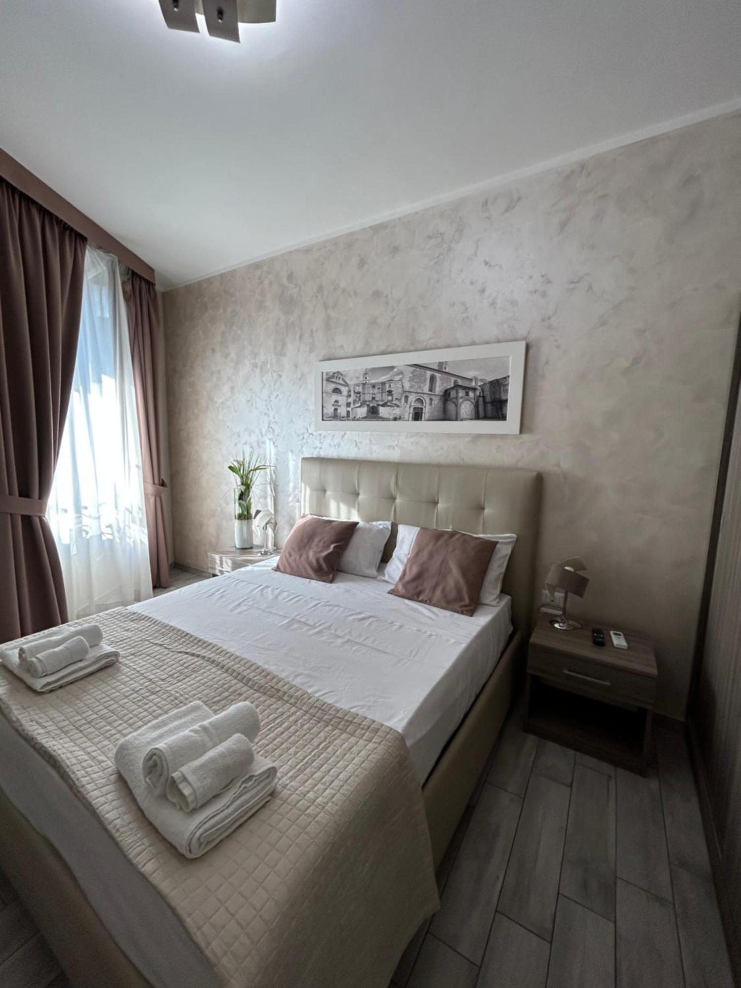 B&B Napoli Centrale N 74 ภายนอก รูปภาพ