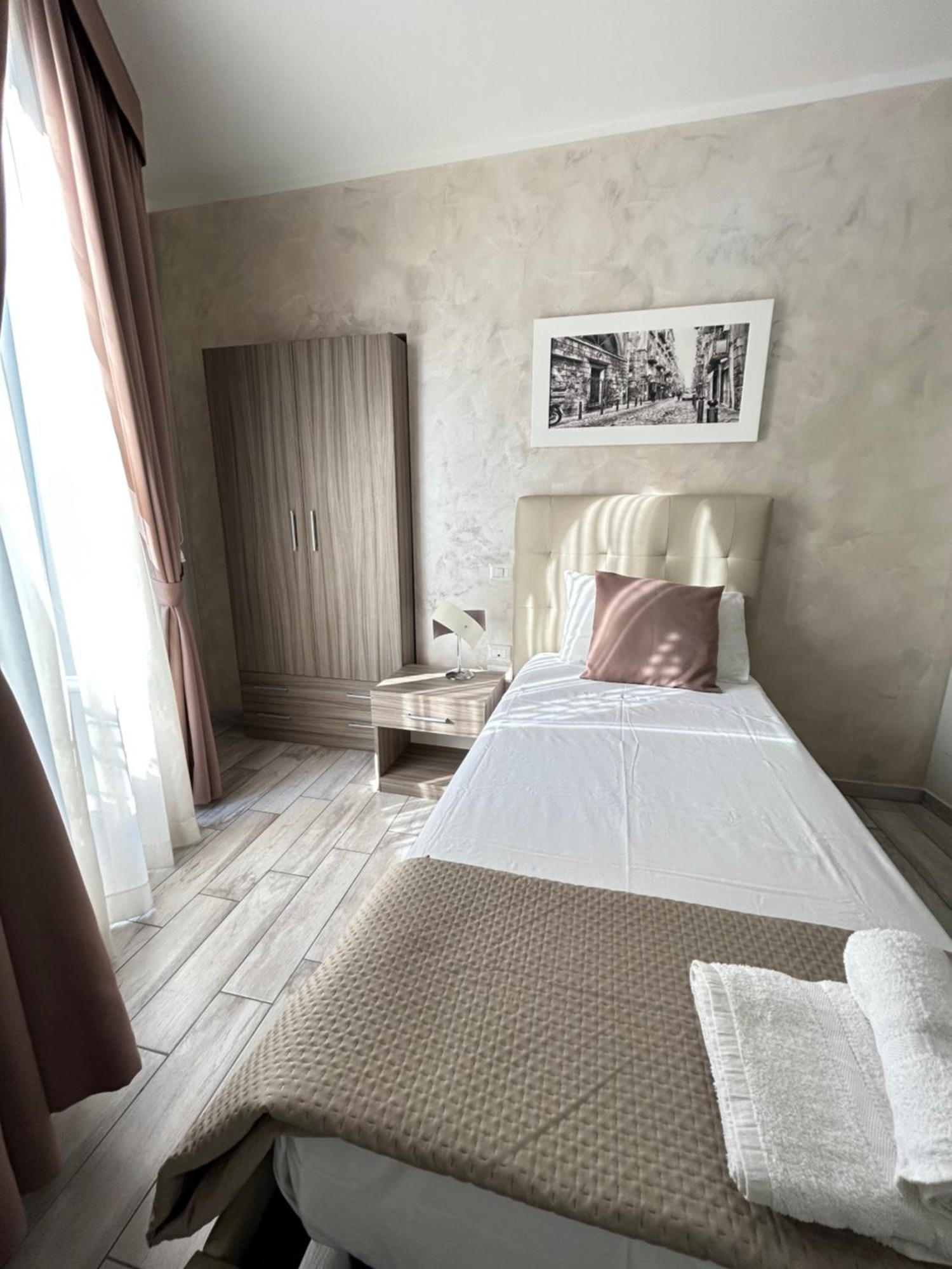 B&B Napoli Centrale N 74 ภายนอก รูปภาพ
