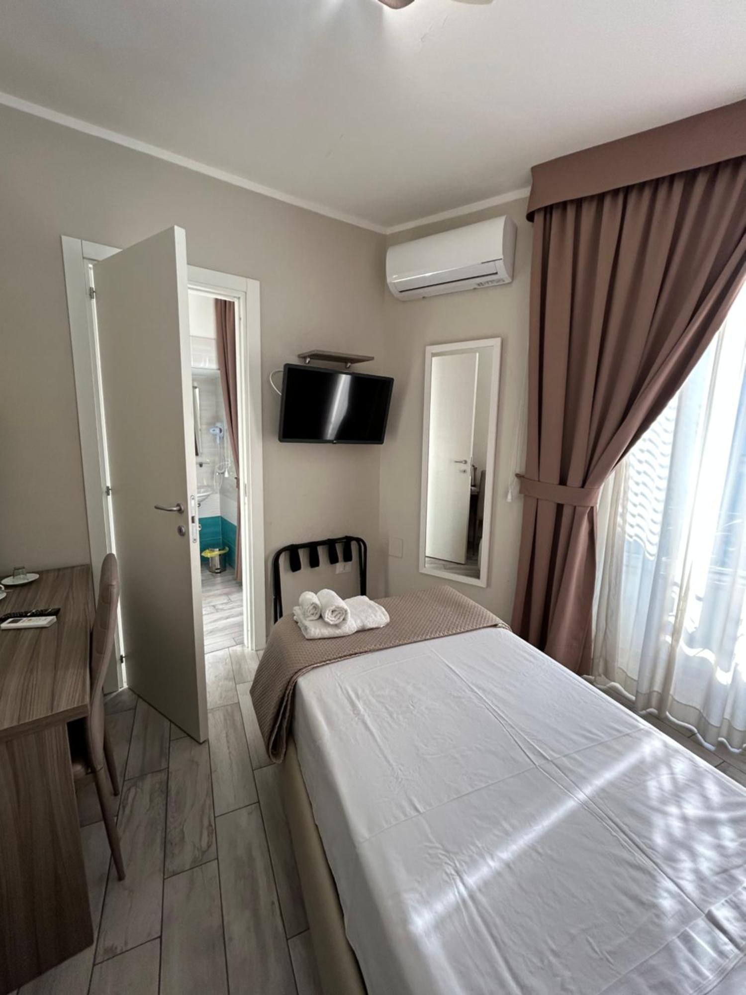 B&B Napoli Centrale N 74 ภายนอก รูปภาพ
