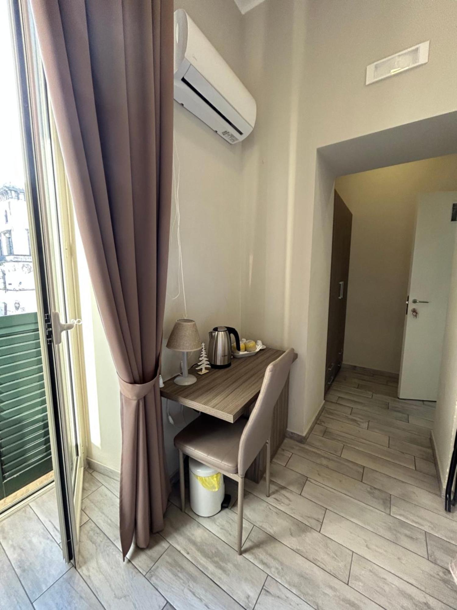 B&B Napoli Centrale N 74 ภายนอก รูปภาพ
