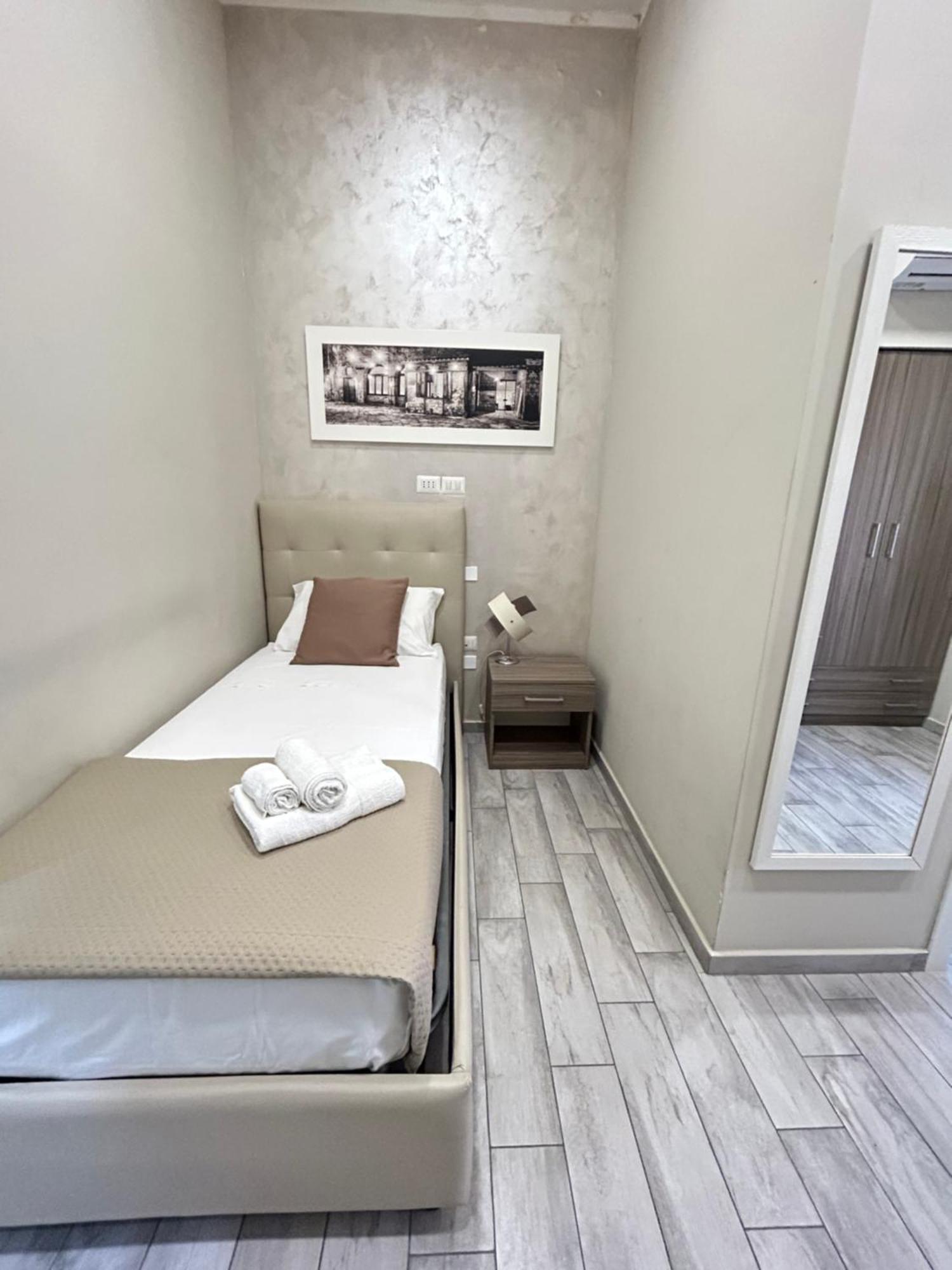 B&B Napoli Centrale N 74 ภายนอก รูปภาพ